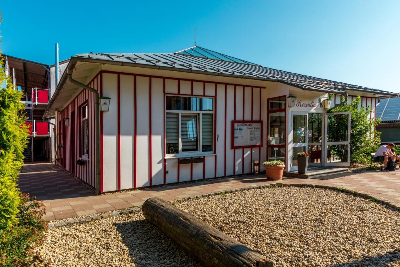 Familienhotel Reiterhof Runding Exteriör bild